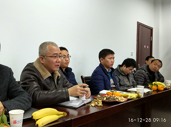 与会老师提建议