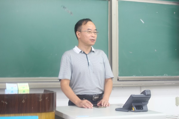 负责人介绍专业