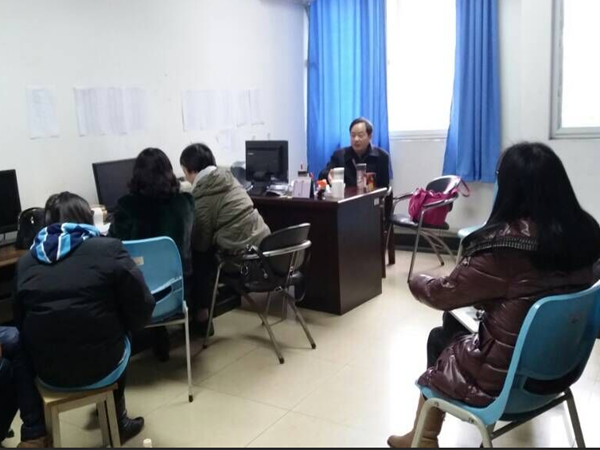 龙仕文副院长参加研究生英语教研室学习现场