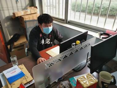 阳信县温店镇:轻伤不下火线 用心用情真服务