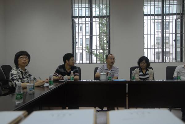 红宝石官方网站hbs123档案馆工作人员赴电子科技大学档案馆考察交流