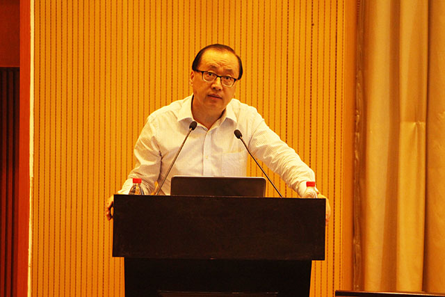 李绍先 教授 作报告